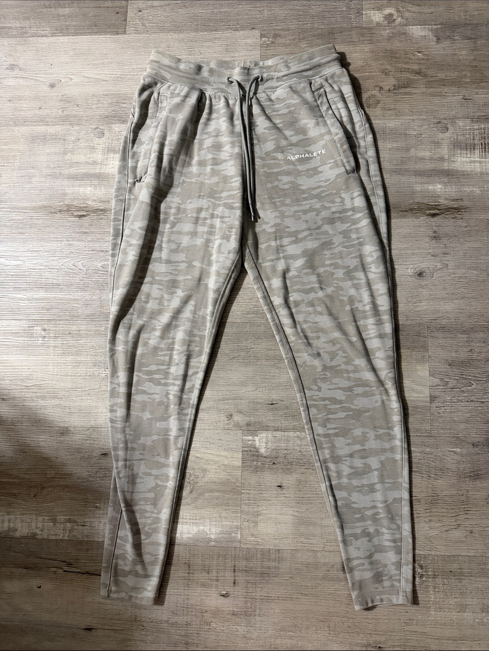 Women’s Alphalete jogger pants (flawed)